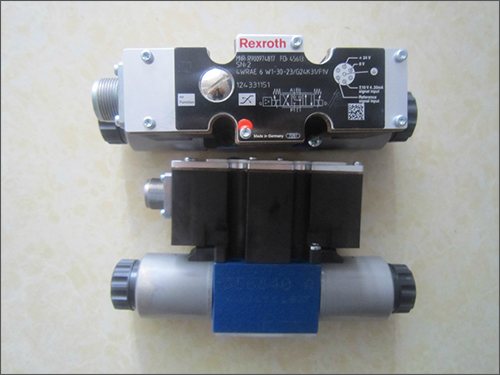 力士樂(lè) Rexroth                      R900974817 4WRAE6W1-30-2XG24K31F1V